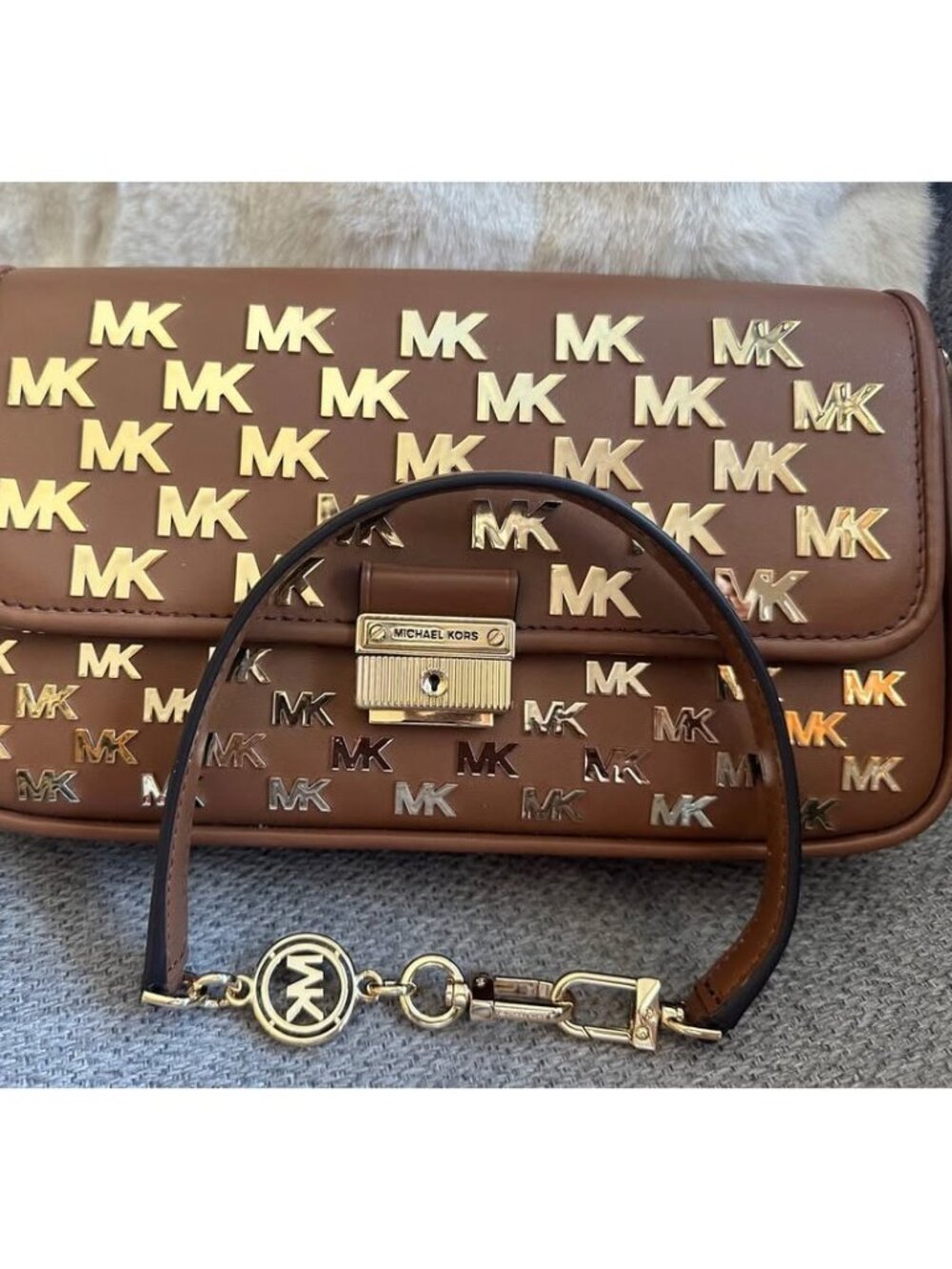 Michael Kors Bradshaw shoulder bag. Missing long strap. New